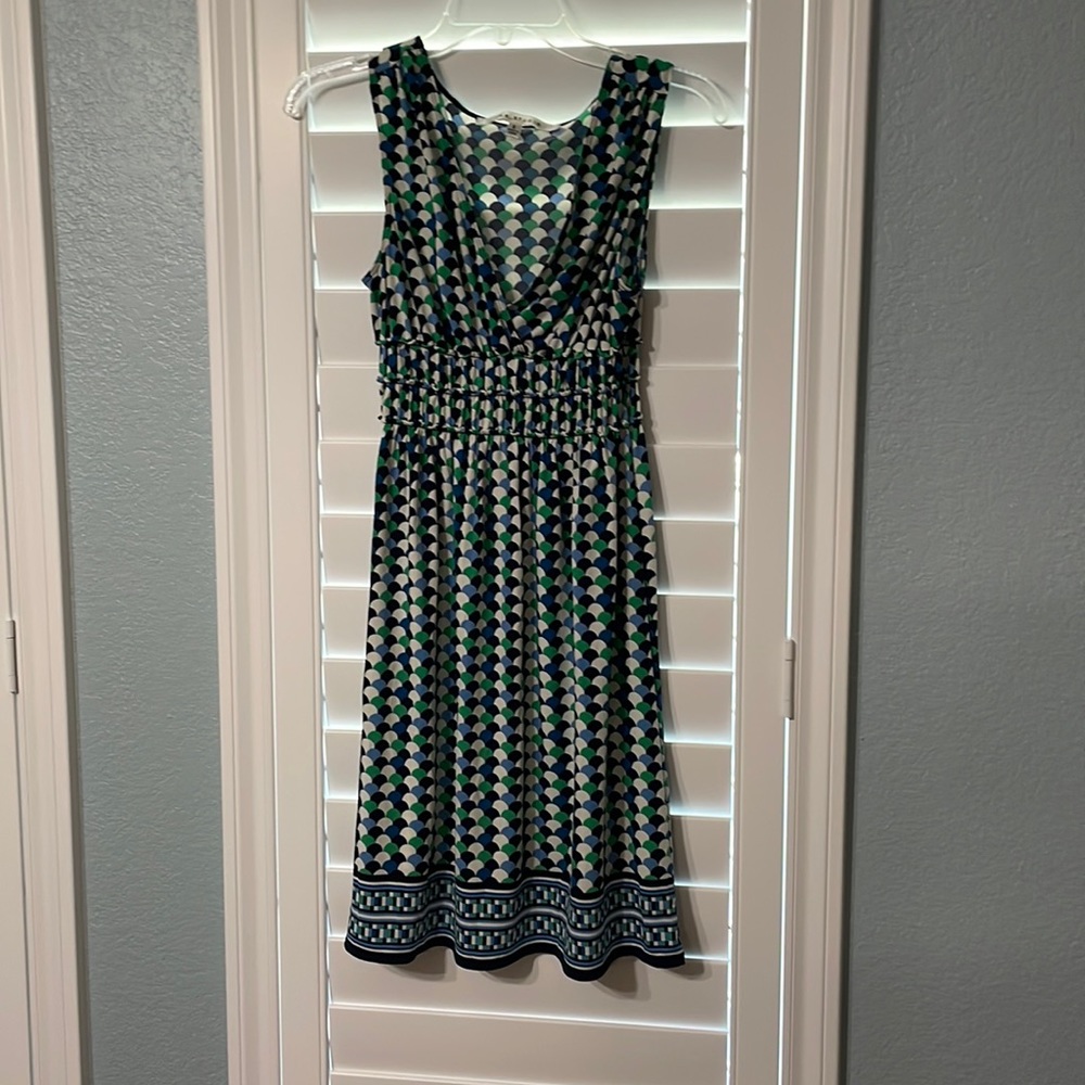 Max Studio Sleeveless Geometric Print Dress in Navy, Green & White